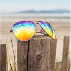 NIB Blenders Seventh Heaven Sunglasses